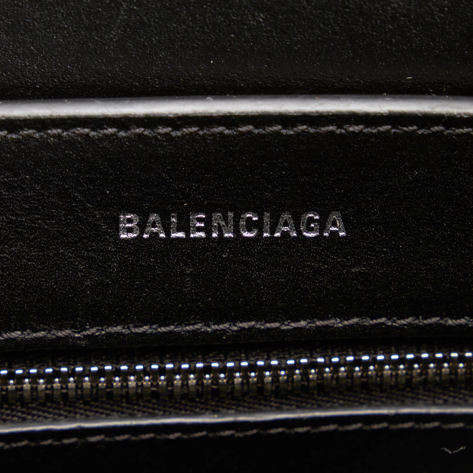 Balenciaga XXS Everyday Satchel (SHG-Zg60a4)