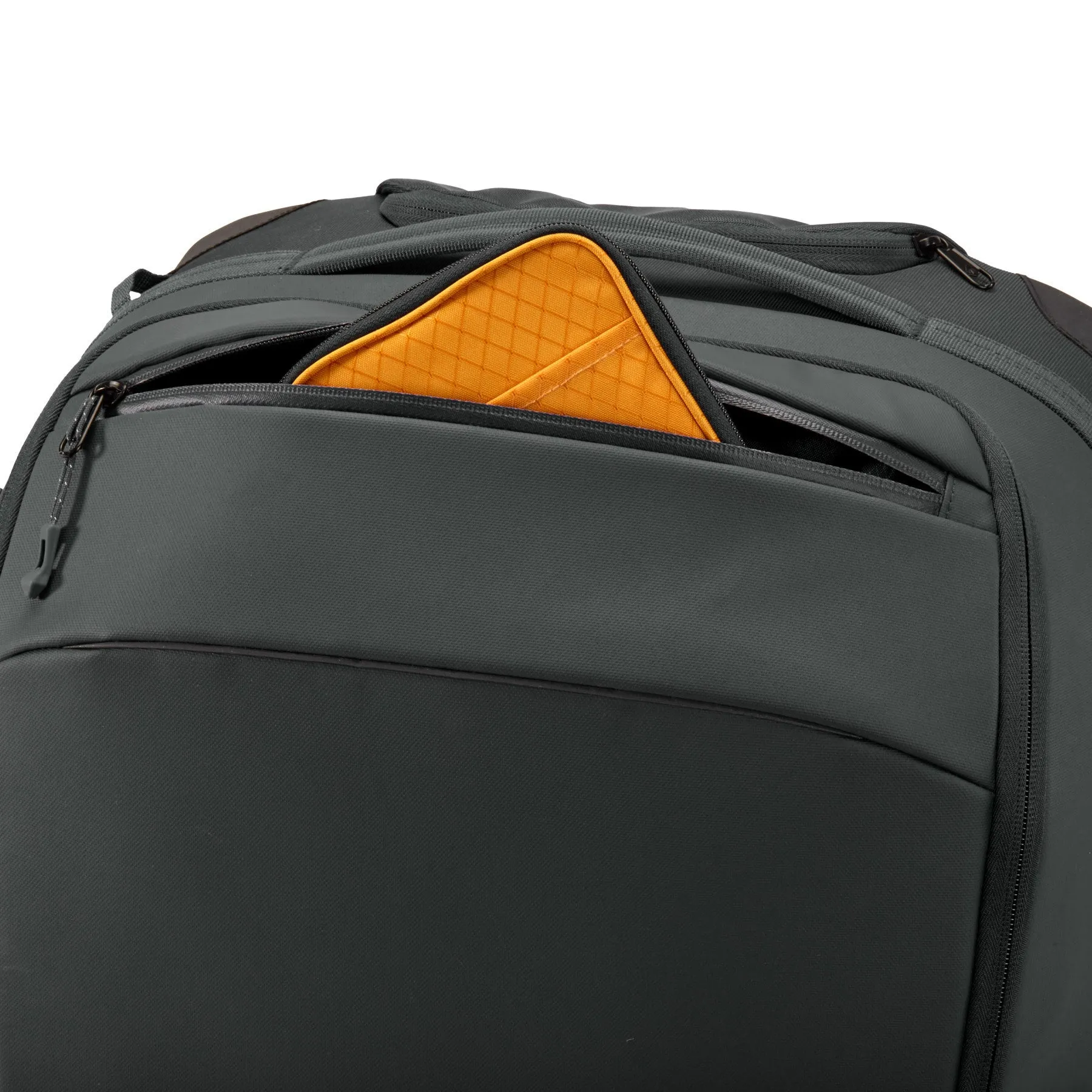 Eagle Creek Tarmac XE 2-Wheel Suitcase  65L & 95L