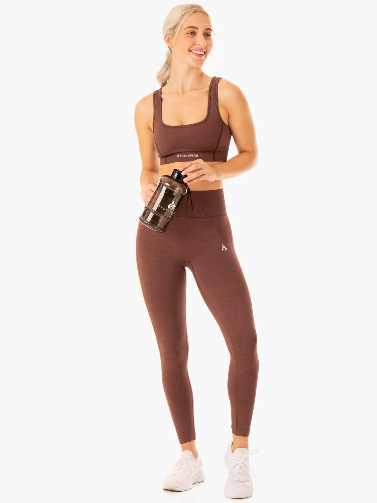 Enhance Seamless Sports Bra - Chocolate