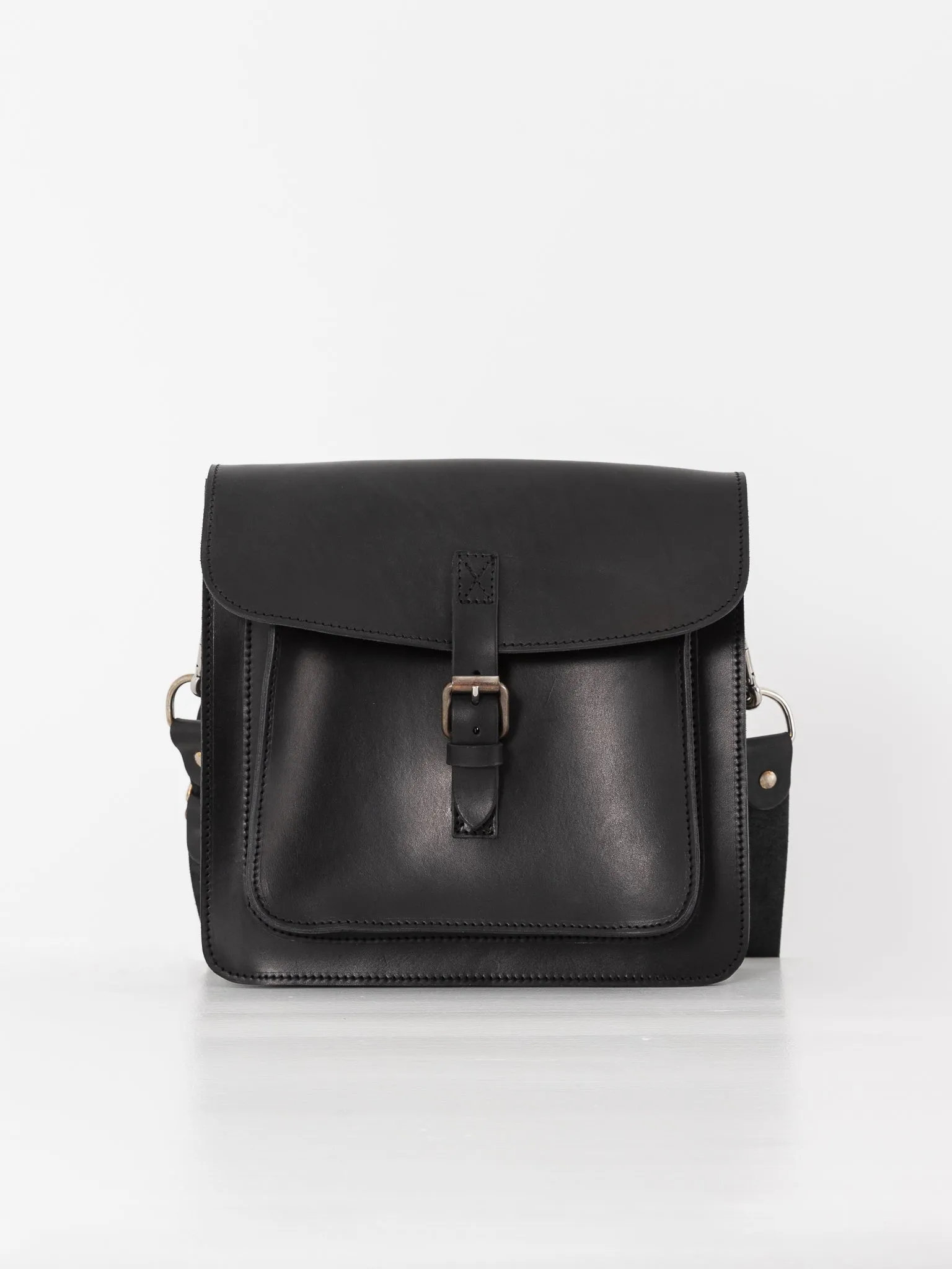 Guidi CM8 Crossbody Satchel