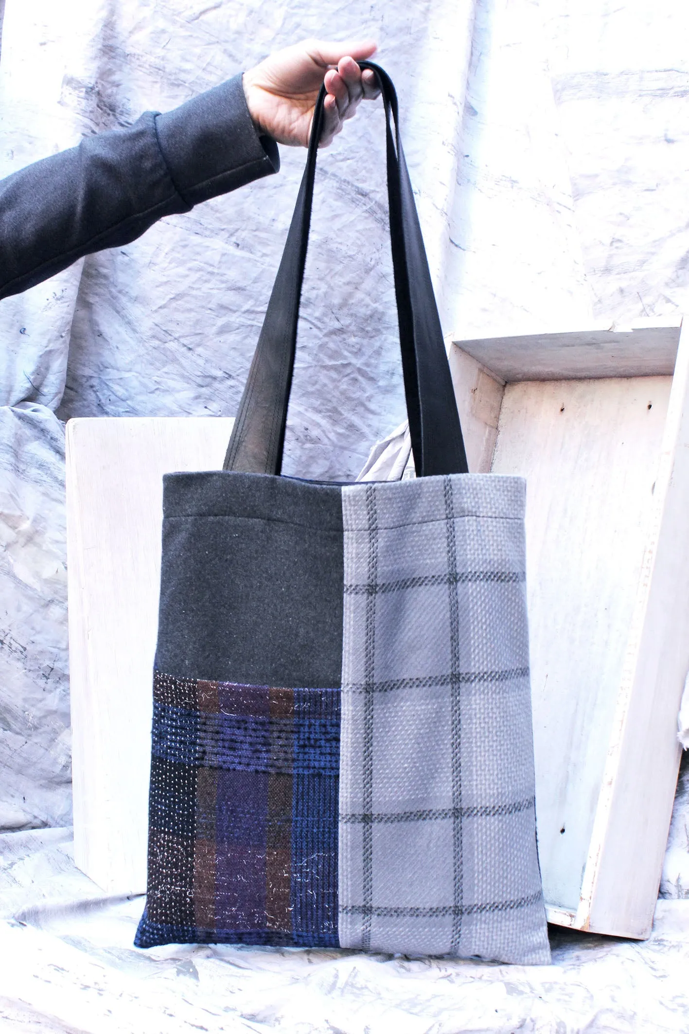 REVERSIBLE TOTE BAG  - MULTI